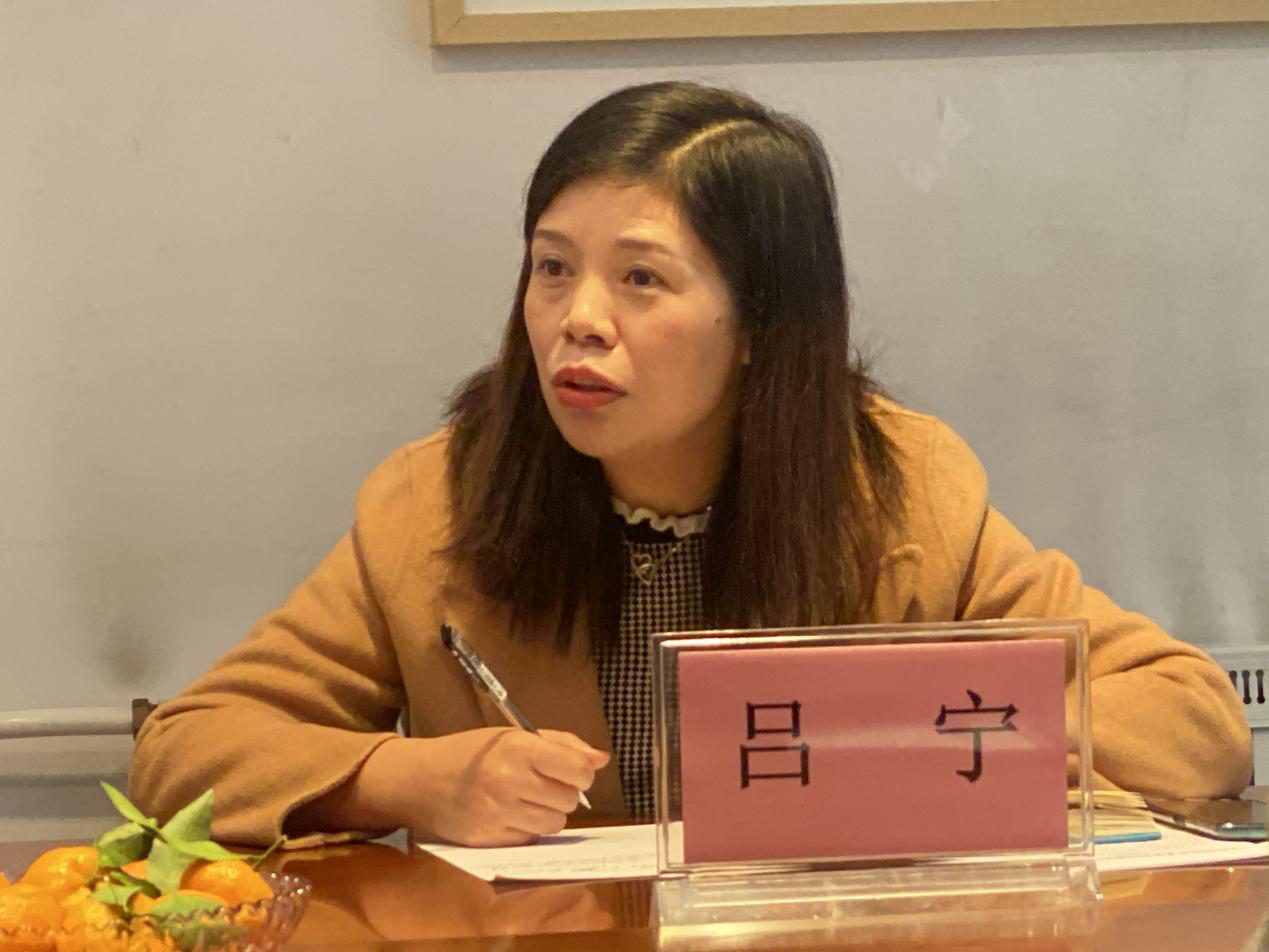 西安市雁塔区卫生健康局副局长吕宁讲话吕宁指出,三岁以下婴幼儿照护